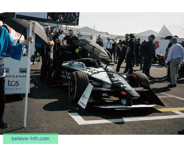 F1新赛季揭幕战风云再起豪门车队激烈角逐争冠形势全面升级引关注