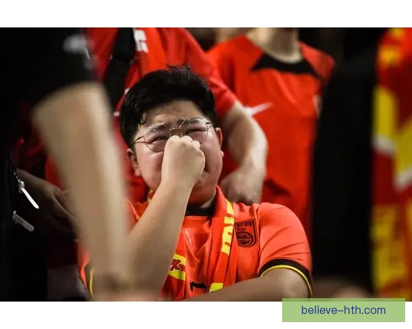 国足逆转取胜激发球迷热情新星爆发引领球队重返正轨再创佳绩辉煌