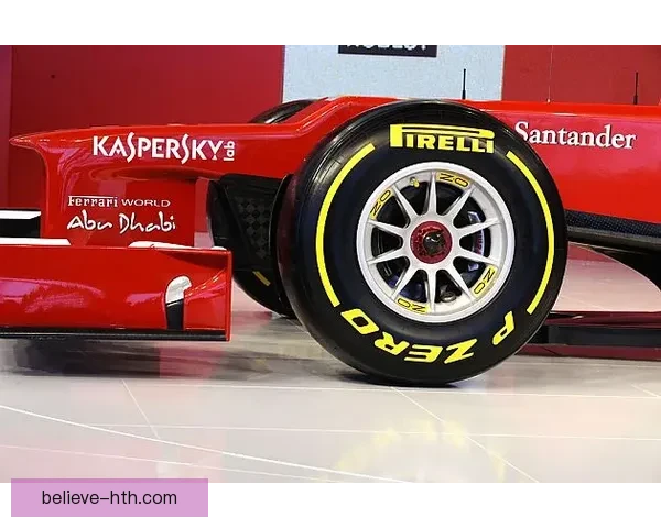 F1赛季最新动态解析各车队新策略与赛道表现分析