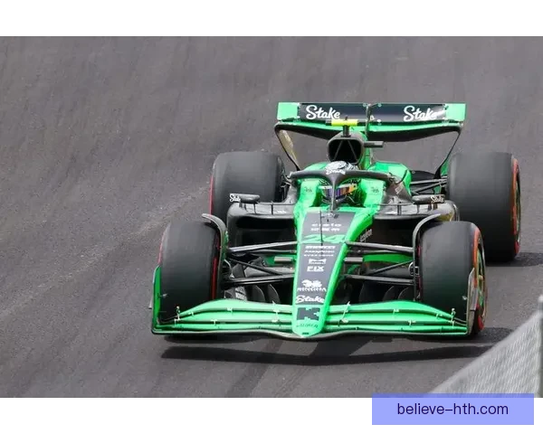 F1赛季最新动态：车队战术调整与车手表现全解析