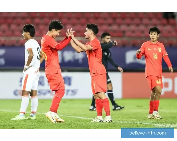 中国足球队逆袭获胜 迎来世界杯预选赛关键胜利